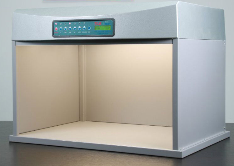 標準光源箱中的互補色和對比色是什麽意思