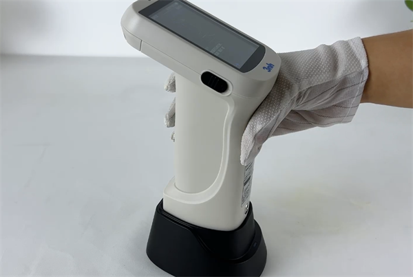 黄瓜视频免费看白板校正