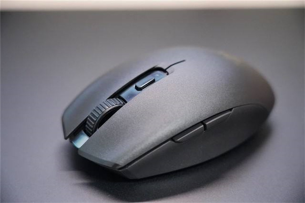 如何測量鼠標塗料的光澤度？