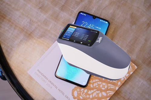 使用分光測色儀檢測手機屏幕顏色